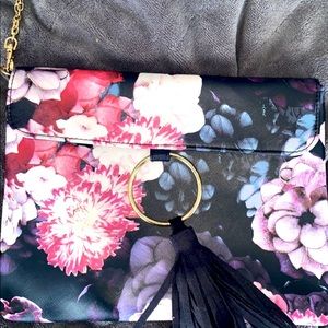 FLORAL CLUTCH $10